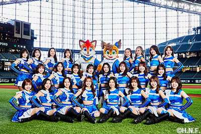 ＜ファイターズガール、フレップ、ポリー＞