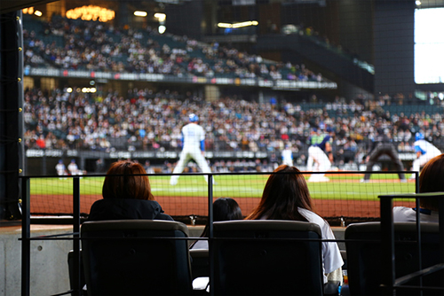 ダグアウトクラブシート（1塁側）01