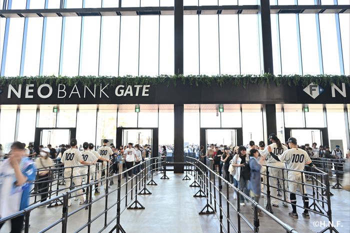 ウェルカムハイタッチ2