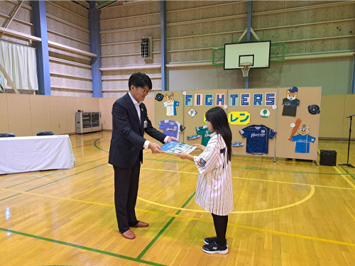 観戦チケットの贈呈01