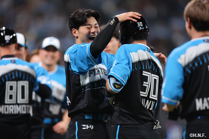 エスコン限定ファイターズ選手くじ【特賞】 #30郡司（北海道日本