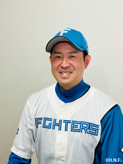 須永英輝コーチ