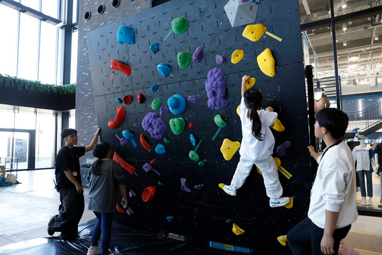 ボルダリングエリア