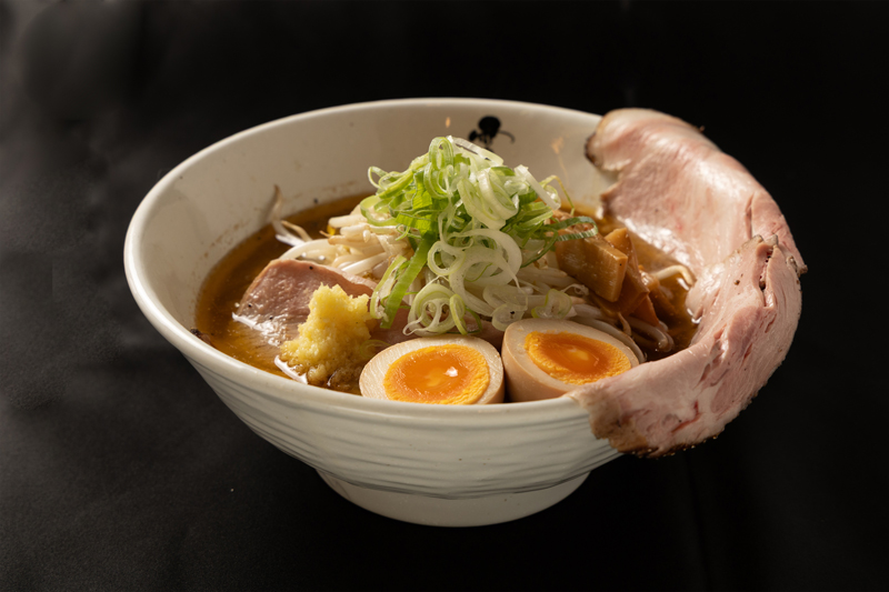 特盛レアチャーシュー札幌味噌ラーメン