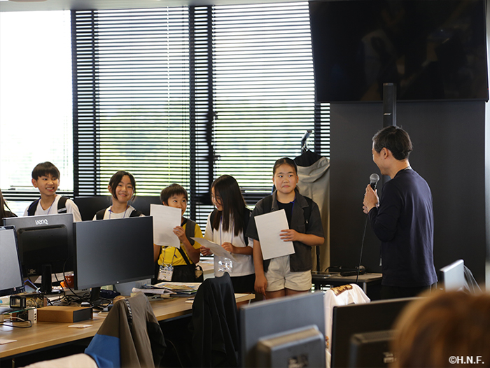 記念撮影・職場訪問の様子2