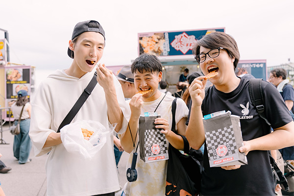 ザンから祭りの様子