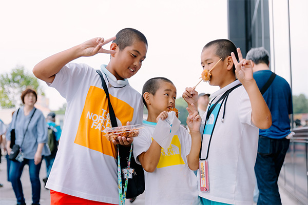 ザンから祭りの様子