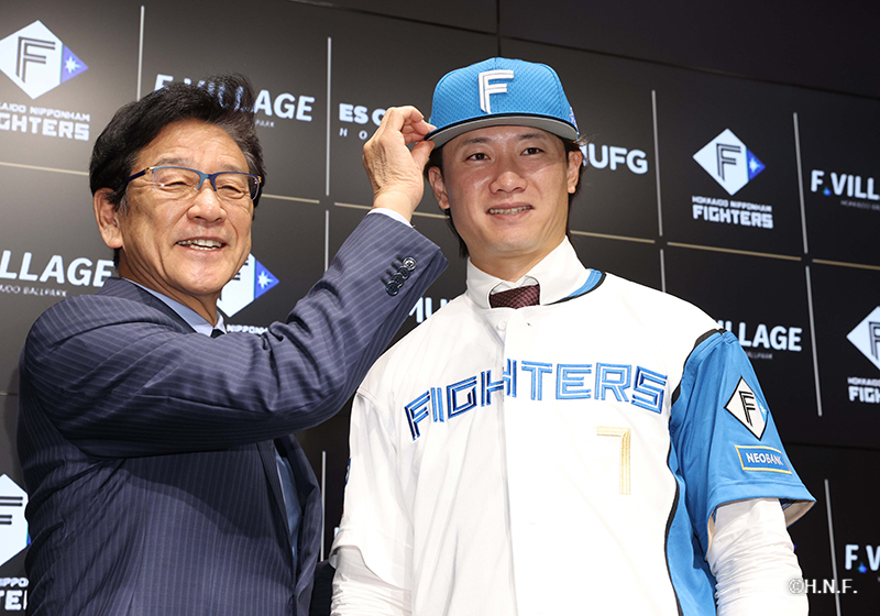 西川遥輝選手と栗山英樹CBO