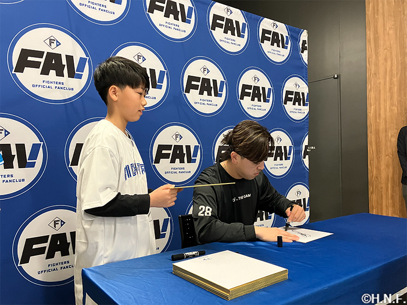 ファンクラブスタッフ