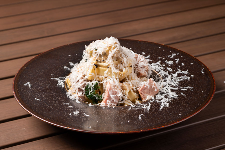 やわらか仔羊のカチョエペペ