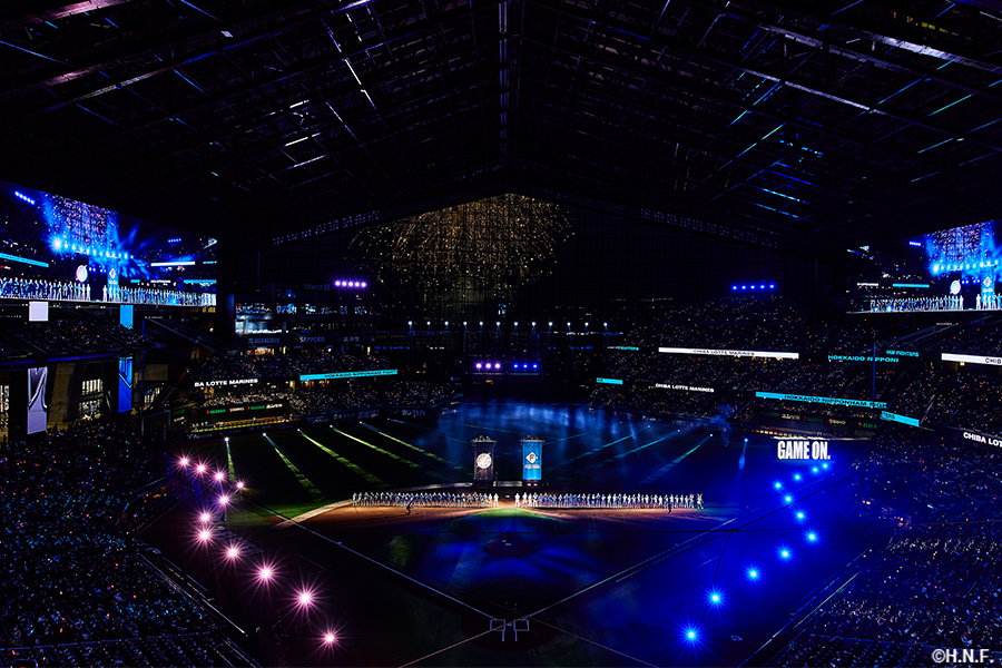 開幕セレモニーの様子