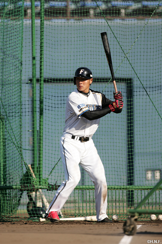 市川卓