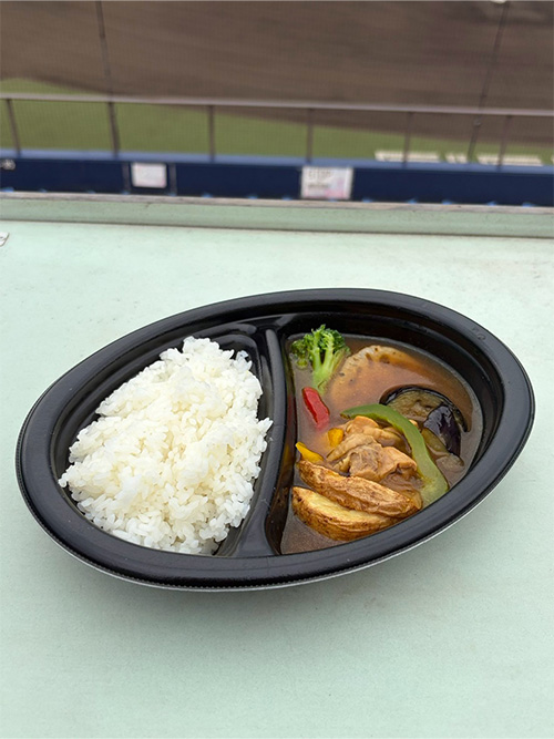 「藤森選手のもりもり食べようスープカレー」