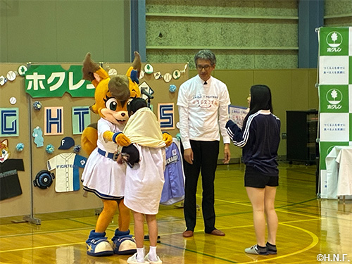 観戦チケット・レプリカユニフォームの贈呈2