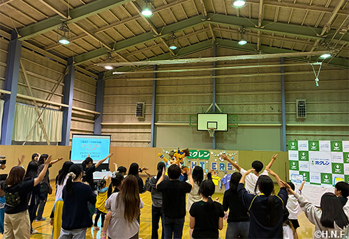ポリーと一緒にYMCAダンスに挑戦♪2