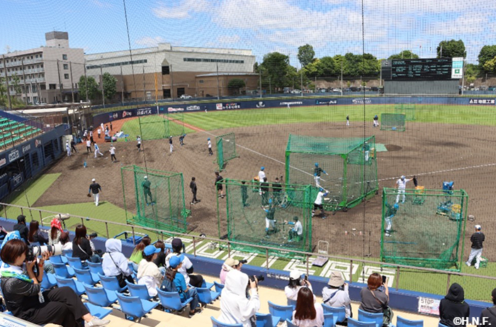 鎌ヶ谷スタジアム　練習風景