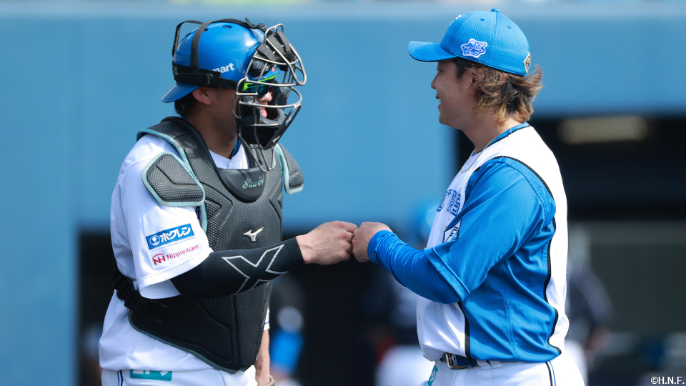 堀投手と田宮選手