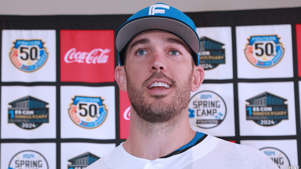 バーヘイゲン投手入団会見01