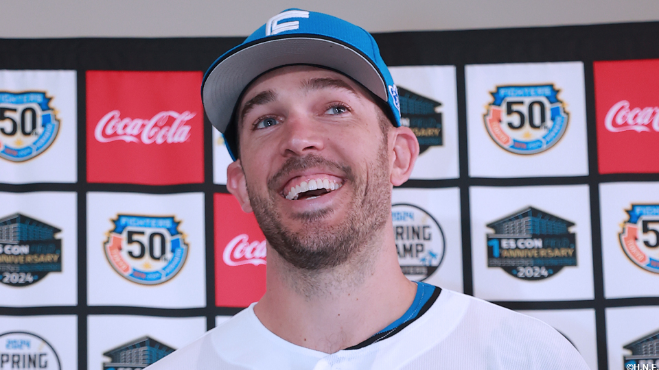 バーヘイゲン投手入団会見02