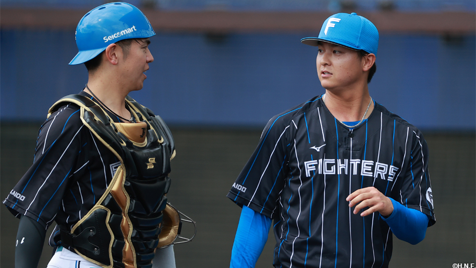 田中瑛投手と清水選手