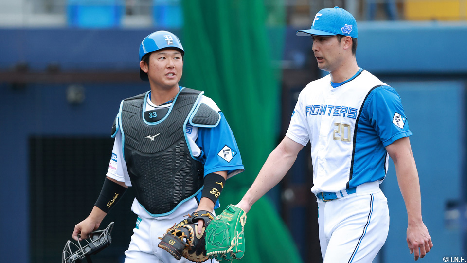 上原投手と進藤選手