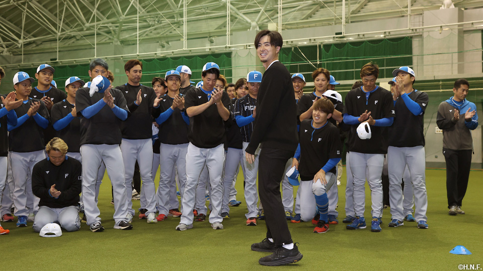 挨拶に訪れた上沢投手02