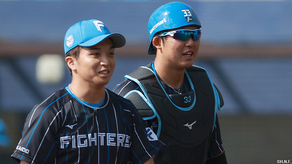 山本拓投手と進藤選手