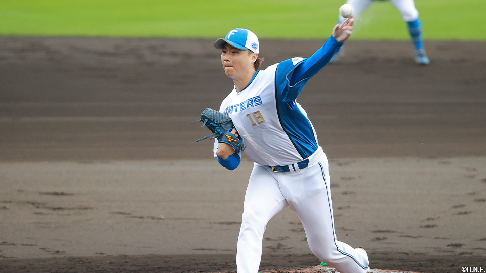 “山崎福投手01”