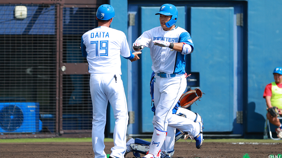 “野村選手02”” width=