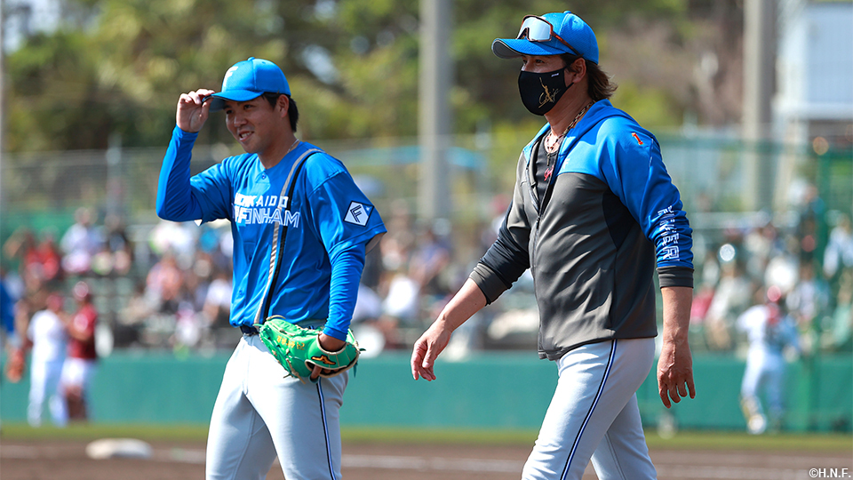 金村投手と新庄監督