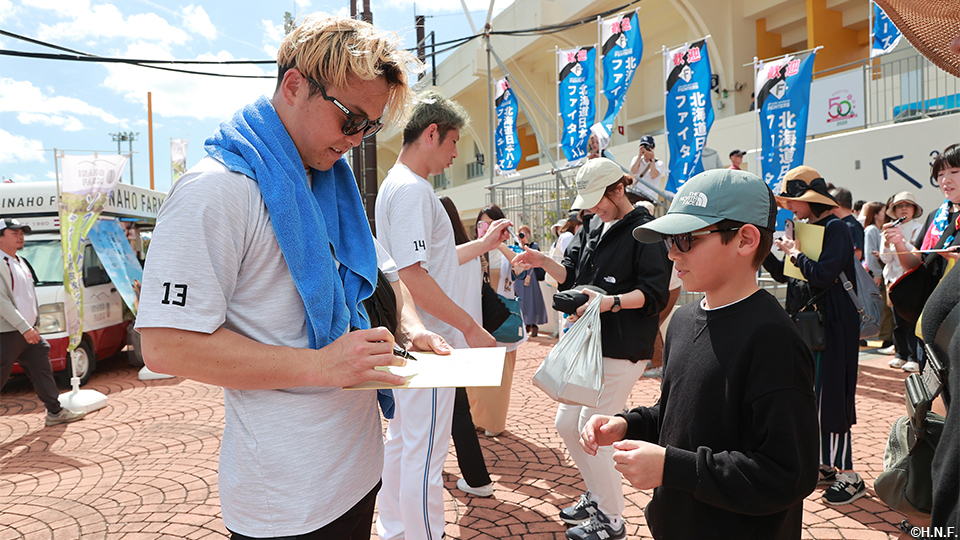生田目投手と加藤貴投手