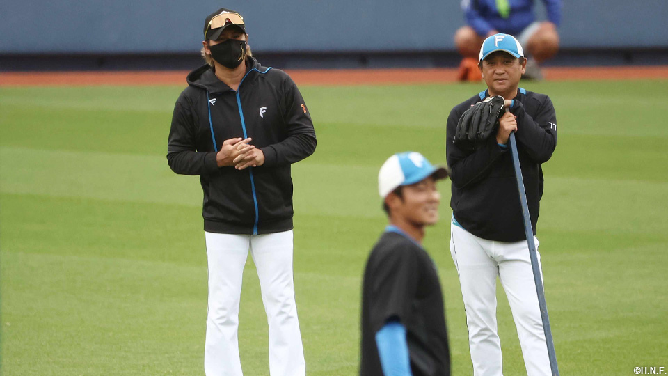 新庄監督と林ヘッドコーチ