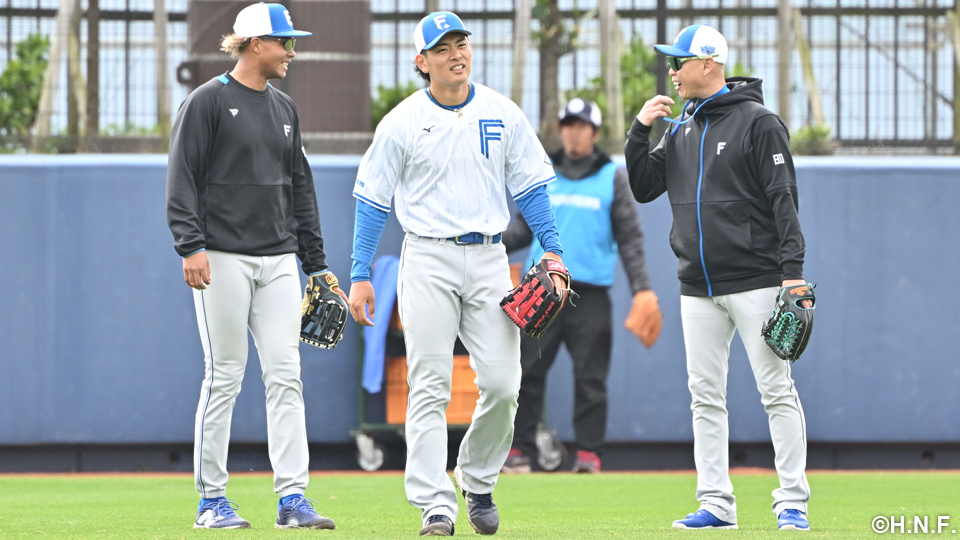 水谷選手、野村選手と森本コーチ