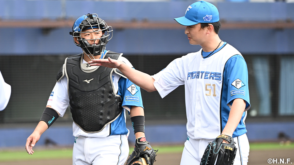 石川投手と進藤選手