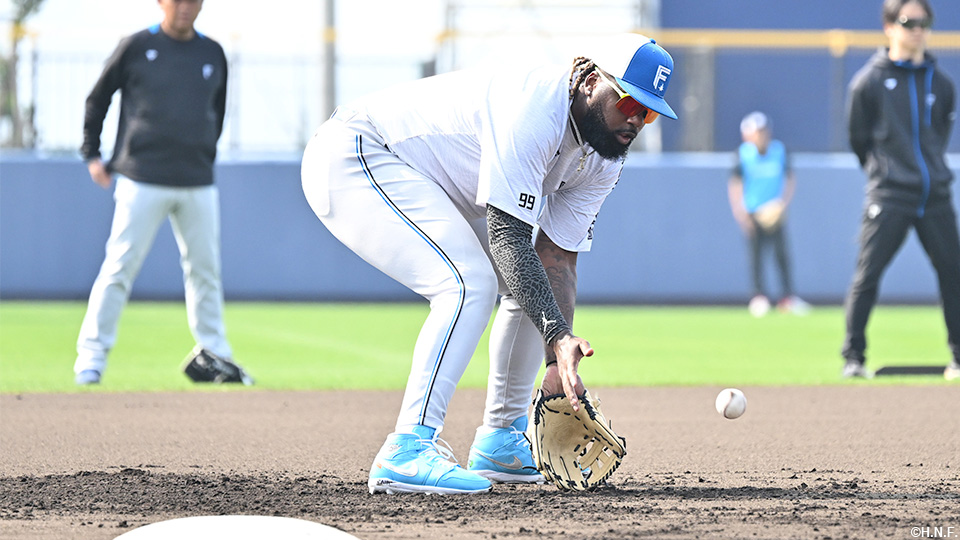 レイエス01選手