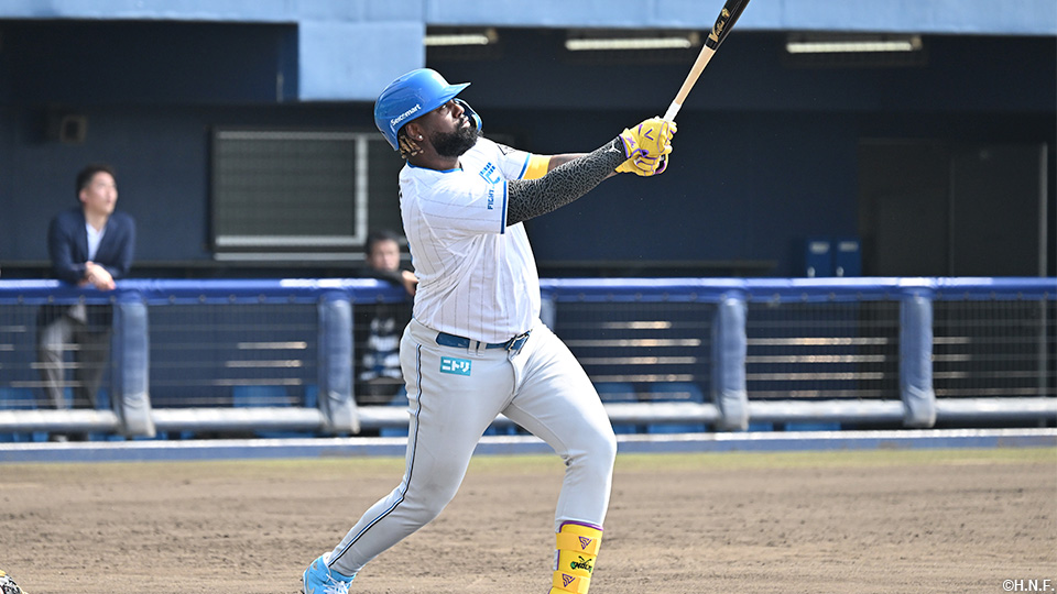 レイエス選手02