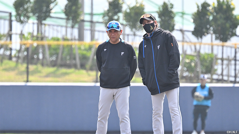 新庄監督と林コーチ