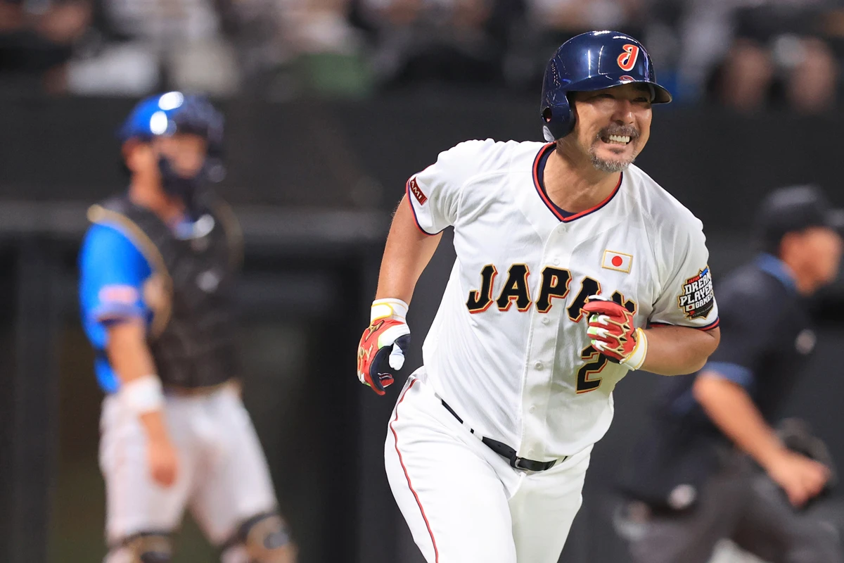 2回ヒットの小笠原